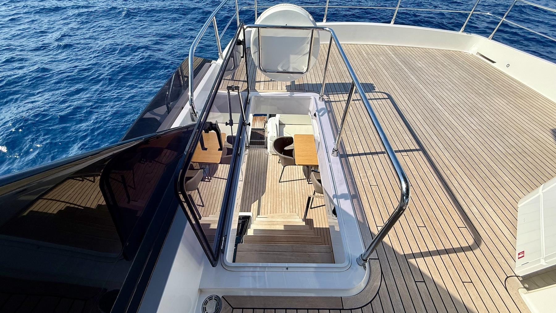 2024 FERRETTI YACHTS 720 